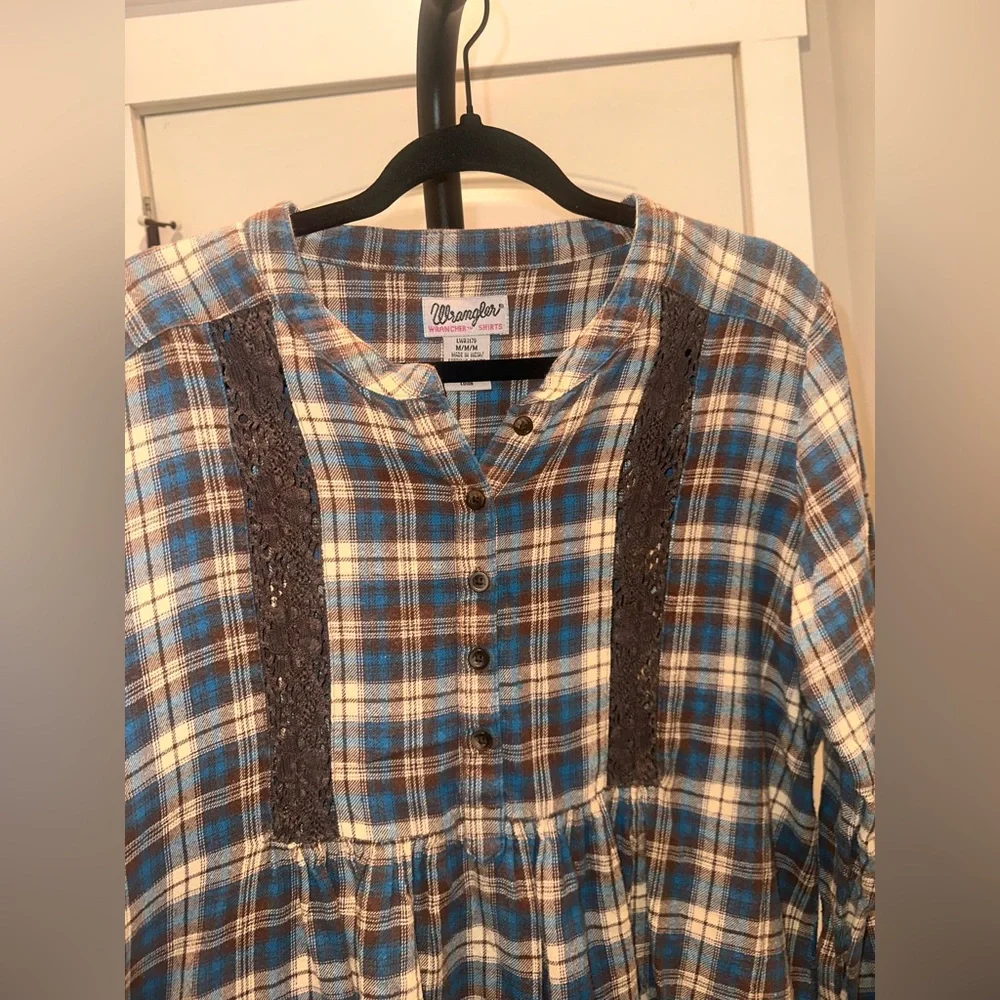 Wrangler‎ Size Medium Women's Blue and Brown Plaid Crochet Button-Up Tunic Dress